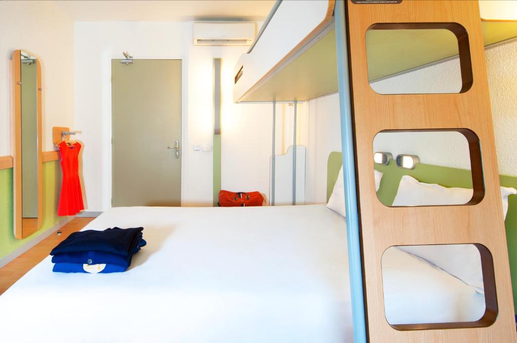 Ibis Budget Concarneau Rom bilde